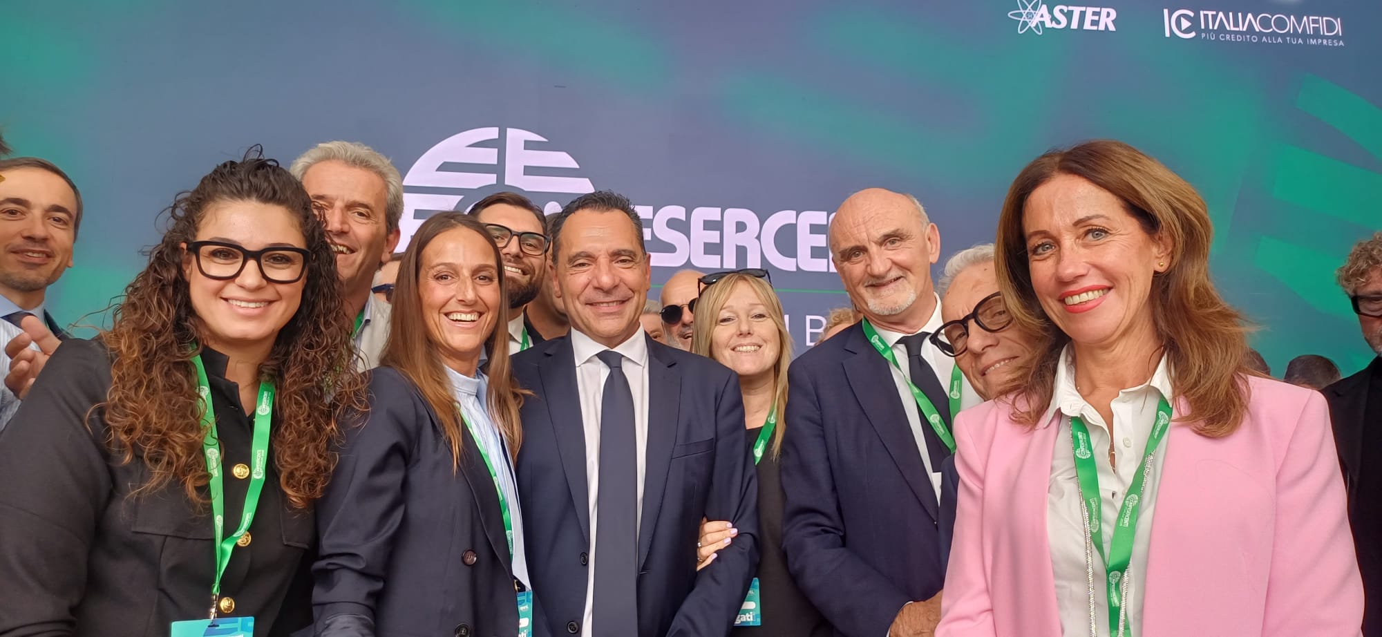 Consegnate le 50mila firme per la legge sulle ZesPro a conclusione del Forum di Confesercenti nazionale
